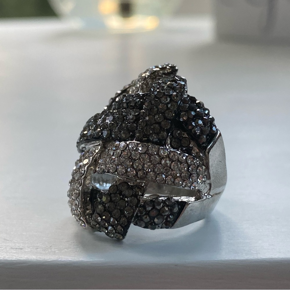 Black & White Rhinestone Ring - Picture 5 of 14